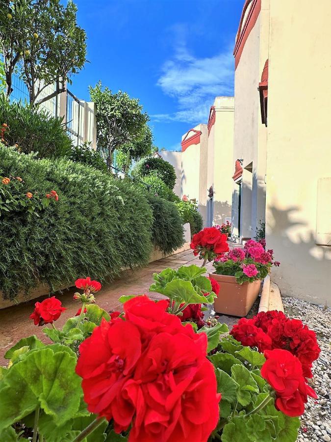 Sitio de Calahonda Art-Apart Caronte In Riviera Del Sol, Mijas Costa מראה חיצוני תמונה
